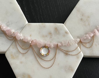 Delicate Rose Quartz Chips Choker With Floral Tea Set Plate Charm And Gold Chain Details