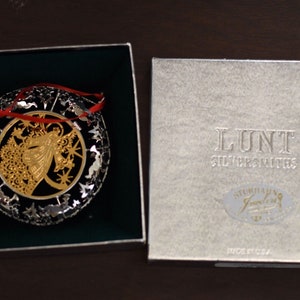 Vintage Lunt Silversmith Angel Wreath Christmas Holiday Ornament w/Box 3 1/4&quot;