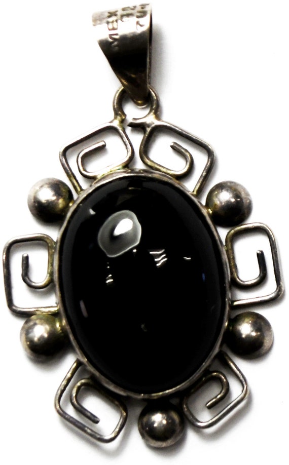 Sterling Black Onyx Oval Ulam Spiral Dot Pendant … - image 1