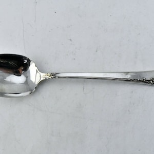 Royal Danish by international Sterling Silver 6&quot; Place Teaspoon 1oz.