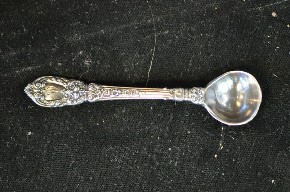 Charles II by Lunt Sterling Silver Olive Spoon Pierced 5 3/4" Custom Made 