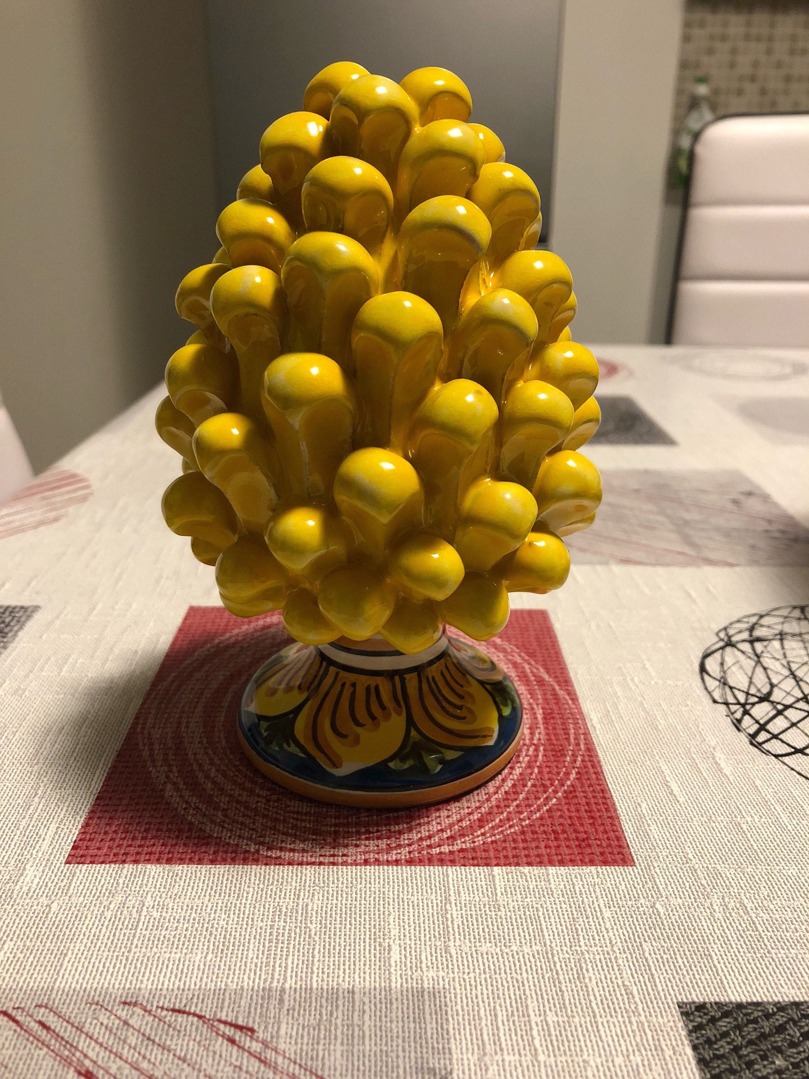 Pigna Rossa H Cm 20 In Maiolica Artistica Di Caltagirone Fatta A Mano Regalo Di Natale