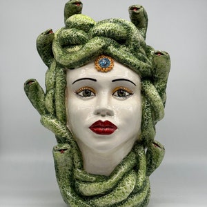 Testa Mitologica Medusa Ceramica Caltagirone cm H.38 L.25 Artigianale Verde - DD CERAMICHE SICILIANE