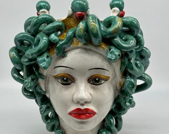 Testa Mitologica Medusa Ceramica Caltagirone cm H.30 L.25 Artigianale