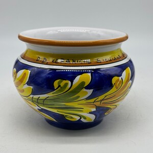 Hand-decorated 15 cm diameter cachepot, Caltagirone ceramic decoration no.
