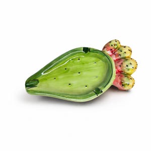 Hand-decorated prickly pear ashtray in Caltagirone ceramics