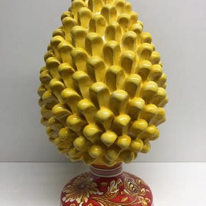 Caltagirone Ceramic Pinecone cm H.35 Yellow Artisan Decorated Base