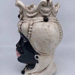 Teste di Moro Emiro Ceramica Caltagirone cm H.30 L.18 Artigianale Écru Sfere Nero DD CERAMICHE SICILIANE