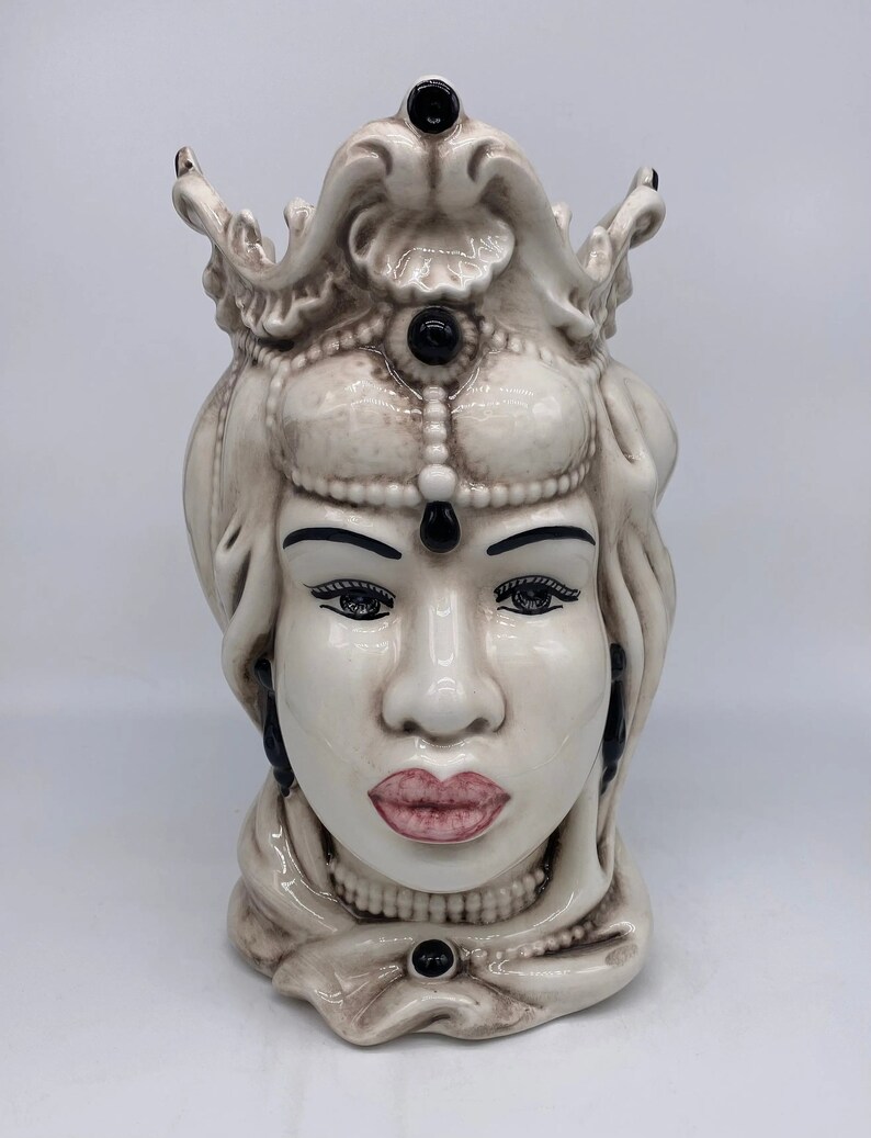 Teste di Moro Emiro Ceramica Caltagirone cm H.30 L.18 Artigianale Écru Sfere Nero DD CERAMICHE SICILIANE