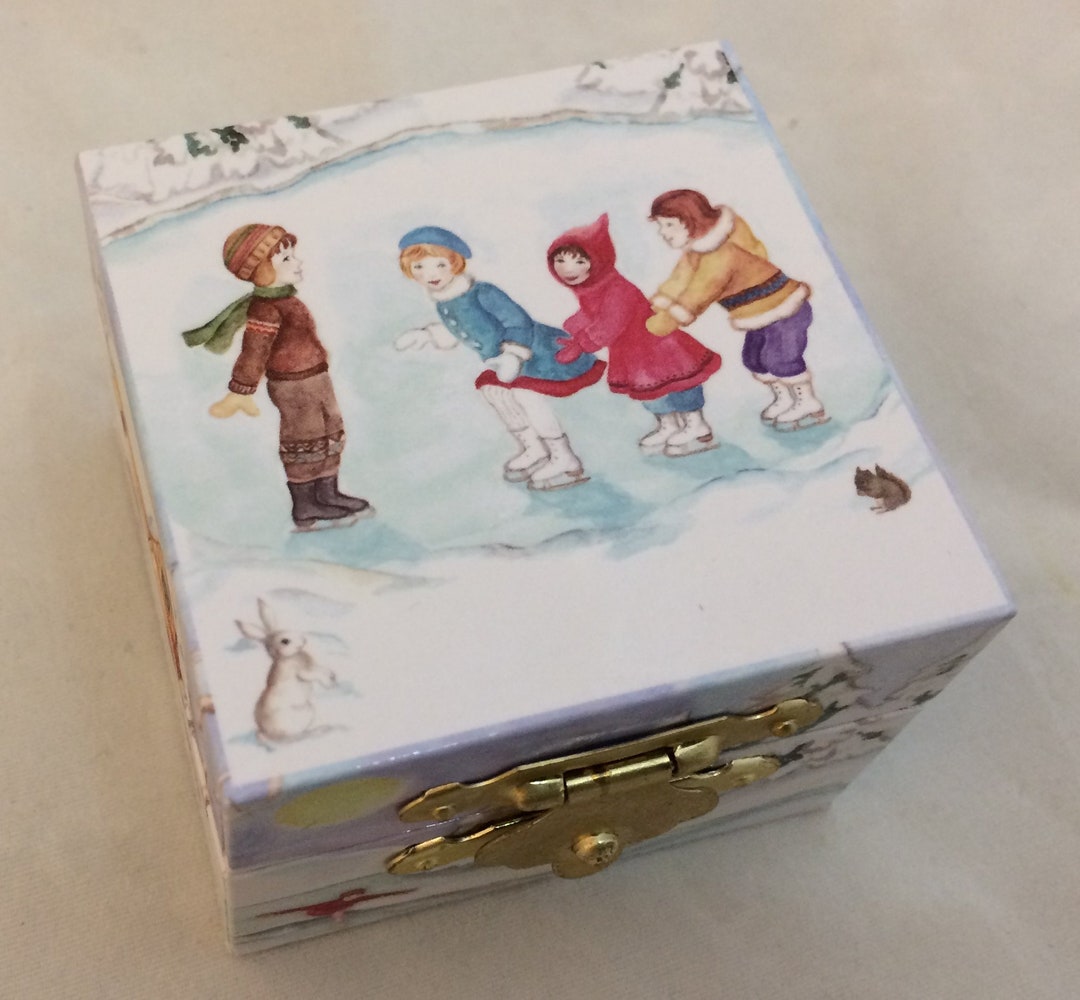Miniature Ice Skaters Music Boxes, Christmas Music Box, Tiny Boxes With