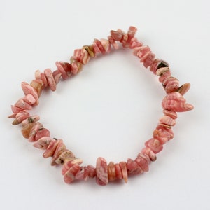 Natural Rhodochrosite Bracelet on Rubber Gemstone Bracelet Pink Rhodochrosite Splinter Stone Jewelry Women Healing Gift Nuggets approx. 19 cm