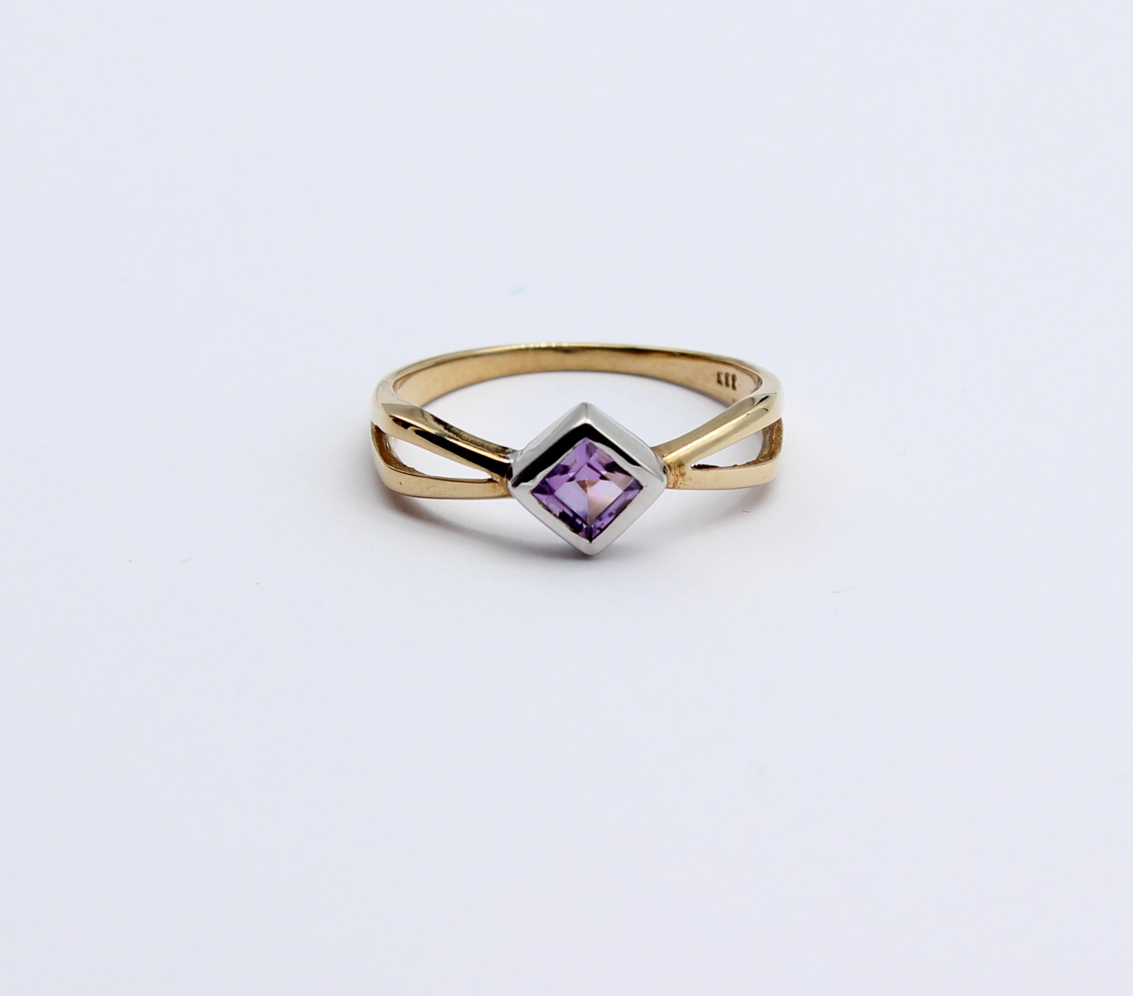 Bague En Or 333 (8 Carats) Avec Une Grande Améthyste Ovale Mauve - Taille 50, Ajustable - Style Grappe, Allemagne