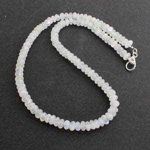 Regenbogen Mondstein Collier Edelstein Kette facettierte Rondell Damen Halskette Weiß mit Blauschimmer Steinschmuck 925 Silber Karabiner Neu