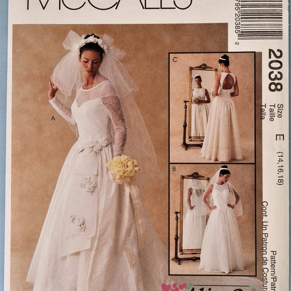 McCall's 2038.  Bridal gown pattern.  Princess bridal gown with keyhole back, detachable train pattern.  SZ 14-18 Uncut