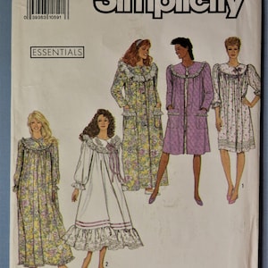 Simplicity 9928.  Misses robe and nightgown pattern.  Vintage 1990 Victorian nightgown and robe pattern.  Granny nightgown. XS-XL. Uncut