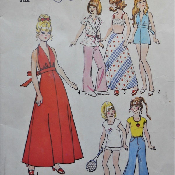 Simplicity 6697.  Barbie doll clothes pattern. Vintage 1974  Barbie hippie clothes. 11 1/2" fashion doll clothes. Doll clothes pattern