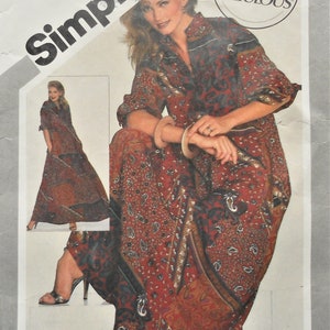 Simplicity 5337. Caftan pattern.  Vintage 1981 loose fit caftan pattern.  Hippie caftan dress pattern. Size Small. Cut.