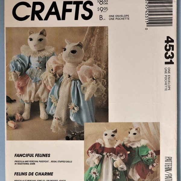 McCall's 4531.  Fanciful Felines pattern.  Elizabethan cats and wardrobe pattern.  Fabric stuffed cats and costumes pattern. Uncut