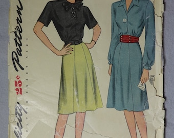 1946 day dress pattern Simplicity 1491 WWII women's one piece dress pattern Vintage 1946 women's dress pattern SZ 18