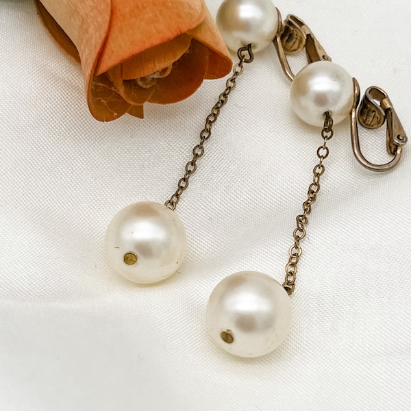 Richelieu Faux Pearl Drop/Dangle Earrings/1960s/Vintage