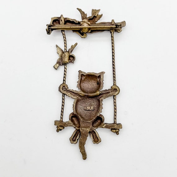 Cat on a Swing Brooch/Jonette Jewelry/JJ/1980s - image 3