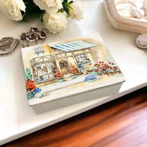 Posy Shop Lidded Trinket Box/Porcelain/L & Sons/Hanley, England/Vintage/Stoke-on-Trent