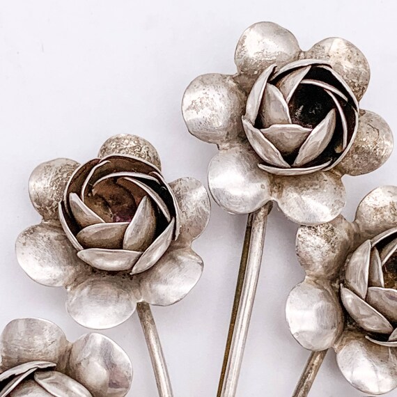 1940s Coro Sterling Silver 5-Rose Floral Brooch - image 6