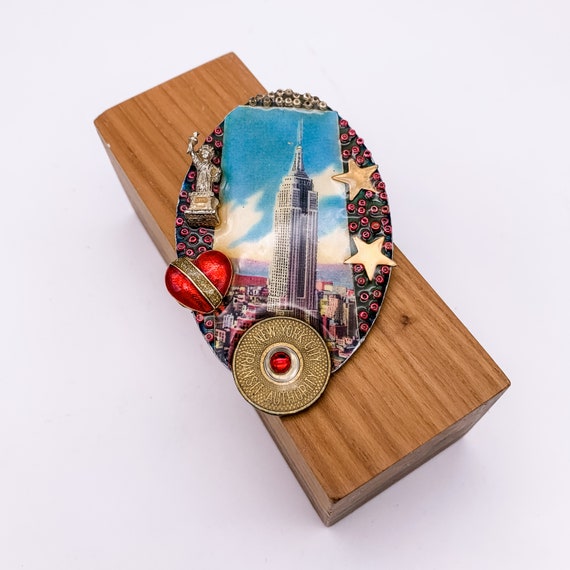 1996 Handcrafted New York City Pin/Statue of Liberty/… Gem