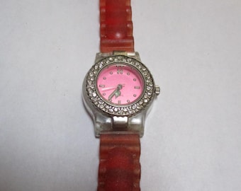 Rosa strasstensklocka för flickor med plastarmband i vintage-stil