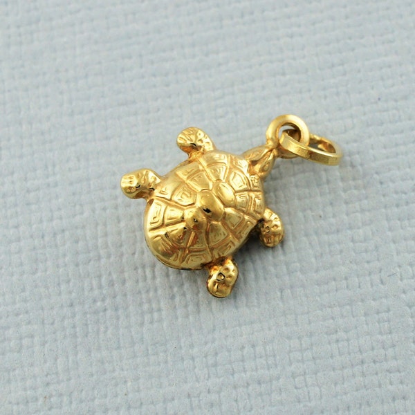 Charm tortue en or jaune 9 carats | Pendentif tortue en or