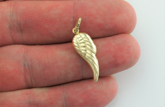 9ct gold hotsell angel wing pendant
