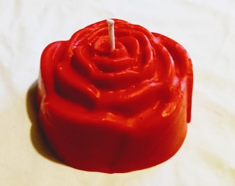 One red 8 oz unscented old-fashioned rose handmade soy candle