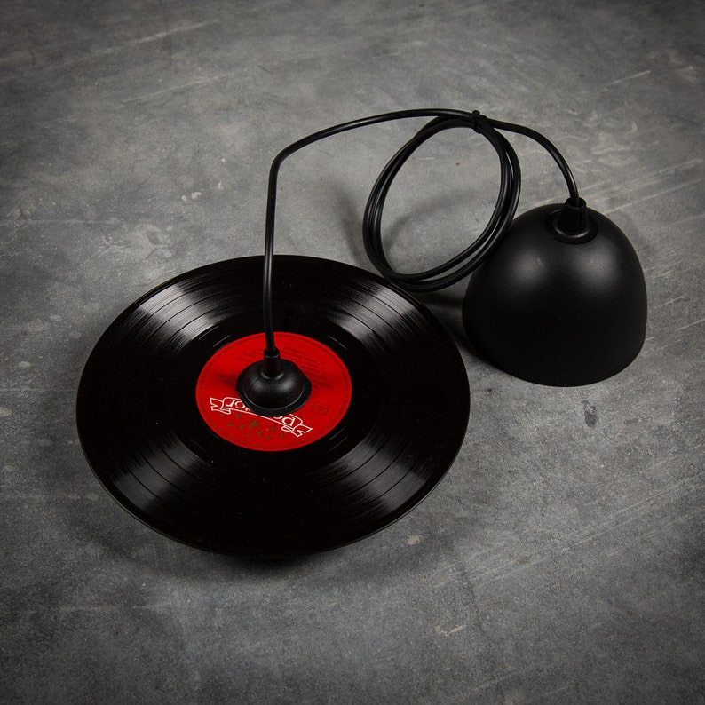 Lampe à suspension rétro pour disque vinyle Noir dimensions 7 po, 10 po, 12 po. Éclairage unique recyclé. Ampoule non incluse image 4