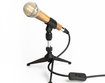 Lampe de bureau microphone en bois - Argenté / Lampe rustique / Musique / Chêne / Trépied / Chanteur / Chanson / Studio / Cinéma maison / Décoration / Fait main