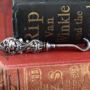 Chatelaine Glove Button Hook - Beautiful Antique Victorian Decorative Art Nouveau Adie Lovekin