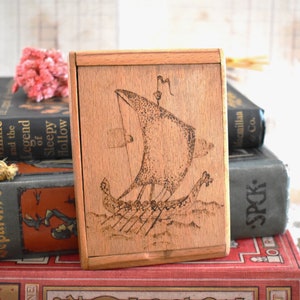 Viking Ship Box - Splendido portasigarette in legno vintage fatto a mano a mano per sigarette a barca lunga