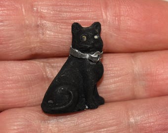 Victorian Black Cat Pressed Glass Cracker Charm - Rare Lucky Fob