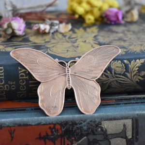 Modèle de papillon antique Magnifique modéliste en cuivre avec beaucoup de détails pour la broderie / courtepointe image 3