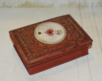 Georgian Game Counter Box  - Wonderful Unique Wooden Box with Spinner and Three Suit Markers
