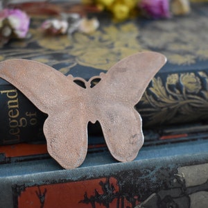 Modèle de papillon antique Magnifique modéliste en cuivre avec beaucoup de détails pour la broderie / courtepointe image 7