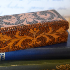 Victorian Poker Work Box - Gorgeous Antique Decorative with Optical Viewer Ridges