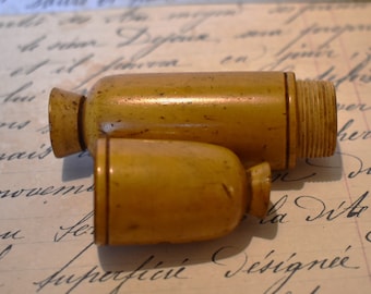 Houten Treen Etui Case - Mooie antieke gladde gedraaide staande bodkin/naald/oprolhouder