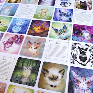Pode incluir: Um conjunto de cartas ilustradas coloridas com gatos que t&ecirc;m diferentes personalidades e descri&ccedil;&otilde;es. As cartas s&atilde;o impressas em cart&atilde;o branco e t&ecirc;m cantos arredondados. As cartas est&atilde;o dispostas em uma grade sobre uma superf&iacute;cie branca.
