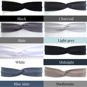 Puede incluir: Un conjunto de diez diademas de tela en varios colores, incluyendo negro, carb&oacute;n, pizarra, gris claro, blanco, medianoche, azul pizarra y champi&ntilde;&oacute;n.
