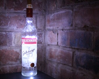 Smirnoff Vodka Lumiere Del Verre Bouteille Vodka Amant Meres Jour Cadeau D Anniversaire Bhavishydarpannews Articles Pour La Decoration Interieure De La Maison Maison Et Jardin