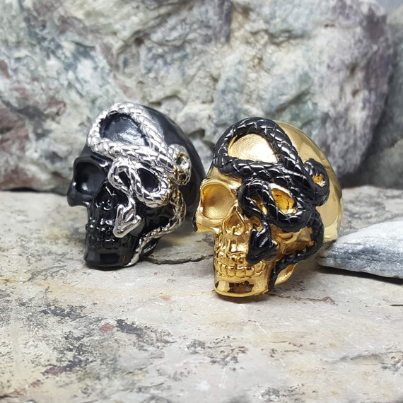 Black skull ring best sale