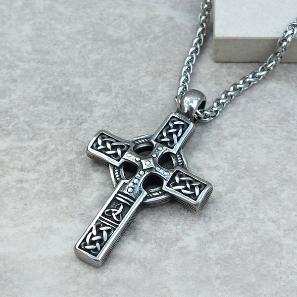 Kreuz Keltische Halskette. Herren Halskette. Geschenk für Ihn. Schmuck für Männer und Frauen. Anhänger aus Edelstahl. Christliche Halskette. Wikinger