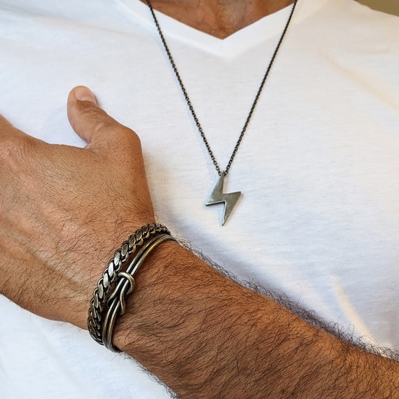 Joyas para hombre: pulseras y accesorios para él