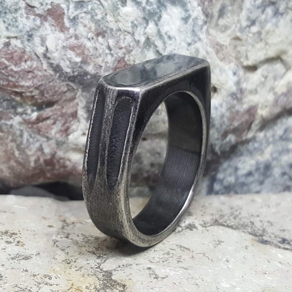 Arrow Minimalist Rectangle Ring Unisex. Vintage look. Steel. Industrial Antique. Punk Rock. Gift for him her. Gothic. Biker. Valentines gift