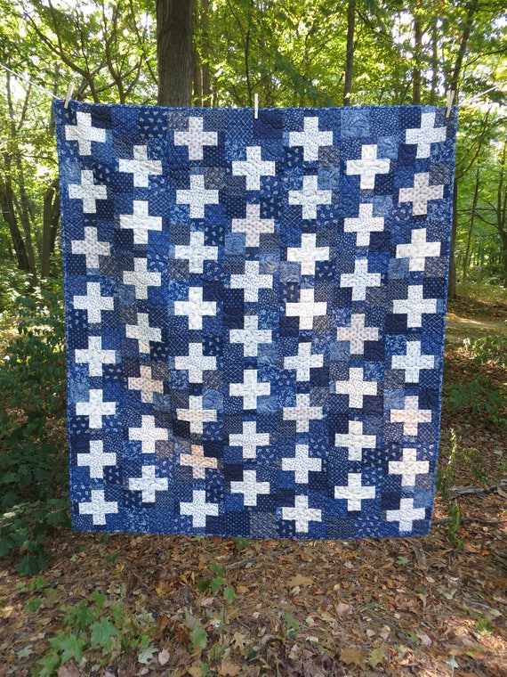 Cross Checked Quilt In Navys And Creams 56 X 64 Etsy